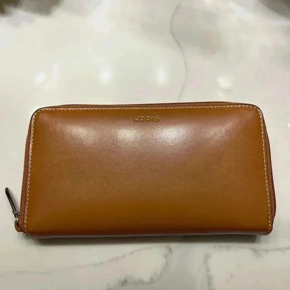 ❤️2/$80❤️Lodis Toffee Smooth Leather Purse  Wallet -NWOT - Picture 1 of 11